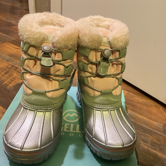 Magellan Outdoors Kids Snow Boots - Pink and Gray - Picture 2 of 7